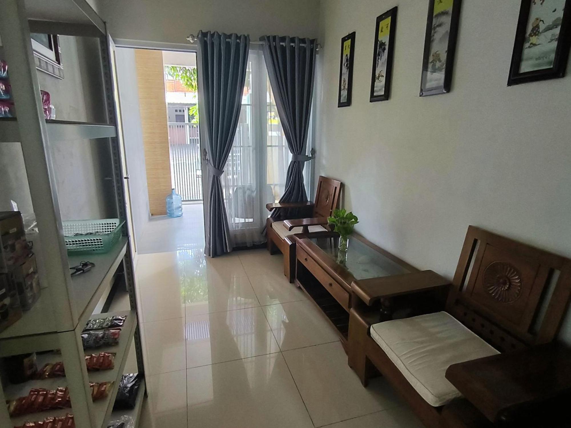 Pasadena House Syariah Hotel Semarang Exterior photo
